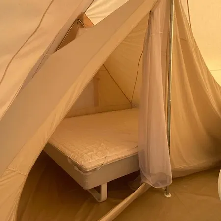 Camping Hotel Give